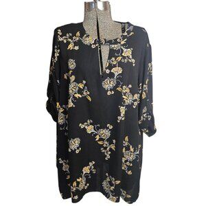 Torrid Short Sleeve Tunic Blouse 14/16